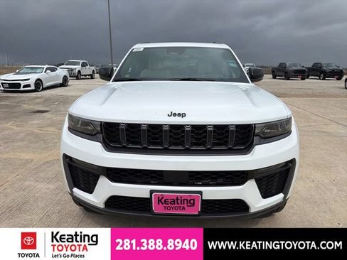Used 2026 Jeep Grand Cherokee L Limited w/ Limited Altitude Package AWD/4WD image 2