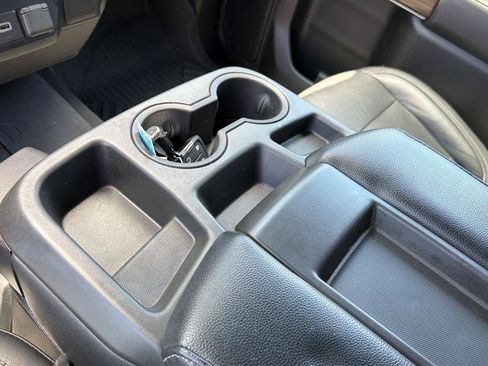 Used 2021 Chevrolet Silverado 1500 LT AWD/4WD image 28