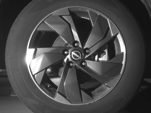 Used 2025 Nissan Rogue SV image 13