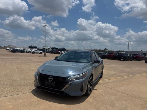 Certified 2024 Nissan Sentra SR w/ SR Premium Package FWD image 6