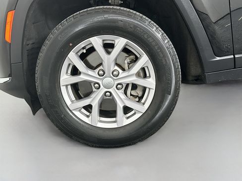 Used 2022 Jeep Grand Cherokee L Limited AWD/4WD image 33