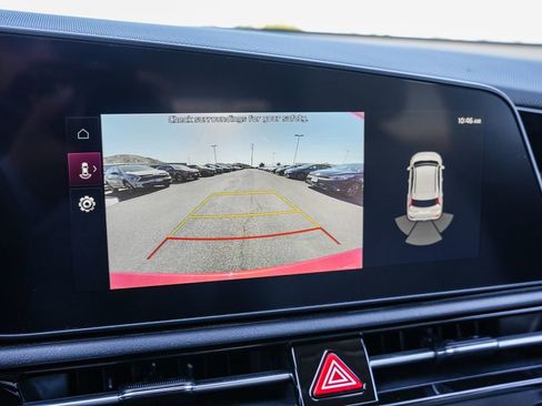 Certified 2025 Kia Niro EX FWD image 25