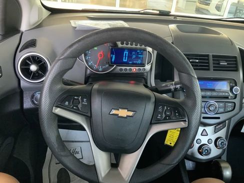 Used 2015 Chevrolet Sonic LT image 19