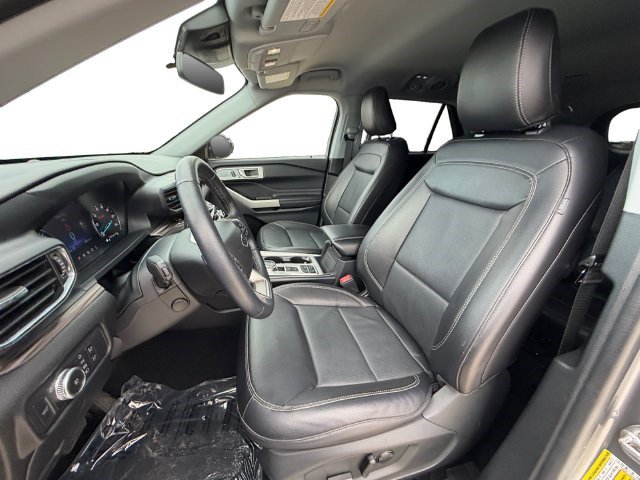 Used 2021 Ford Explorer Limited w/ Equipment Group 301A RWD image 10