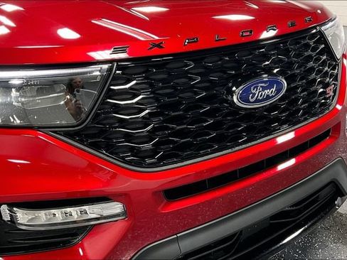 Used 2023 Ford Explorer ST w/ ST Street Pack AWD/4WD image 30
