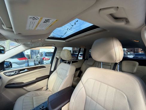 Used 2017 Mercedes-Benz GLS 450 4MATIC image 25