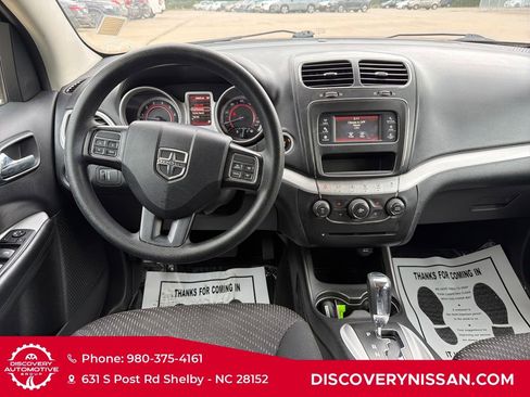 Used 2016 Dodge Journey SXT w/ Comfort/Convenience Group FWD image 30