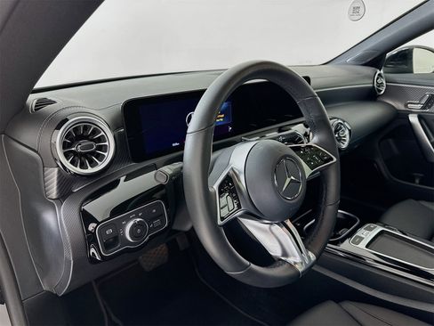 Used 2025 Mercedes-Benz CLA 250 image 10