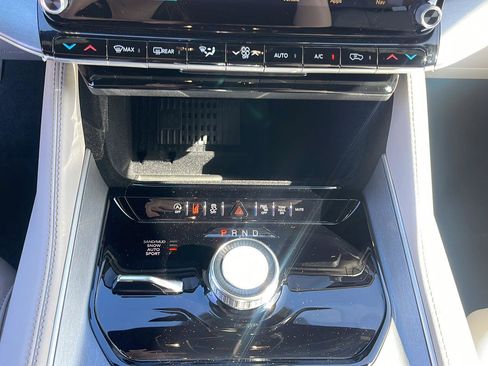 New 2026 Jeep Grand Wagoneer Limited AWD/4WD image 18