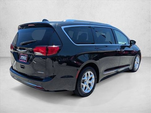 Used 2020 Chrysler Pacifica Limited FWD image 5