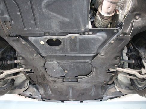 Used 2017 BMW 230i xDrive Convertible image 99