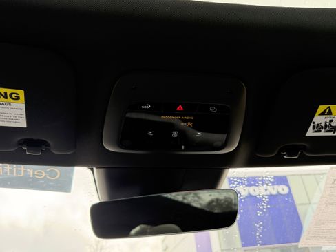 Certified 2025 Volvo EX30 Plus w/ Climate Package image 19