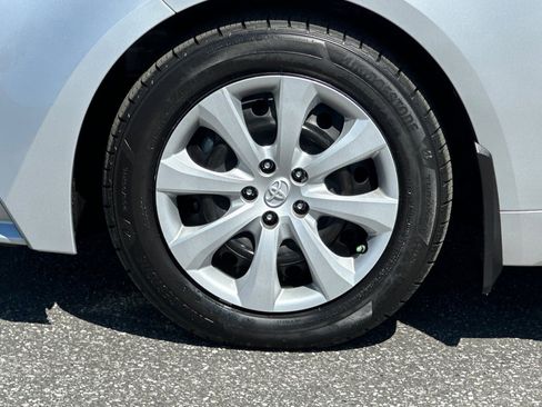 Used 2023 Toyota Corolla LE image 27