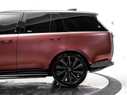 Used 2023 Land Rover Range Rover SV AWD/4WD image 15