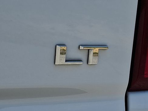 Used 2022 Chevrolet Silverado 1500 LT image 29