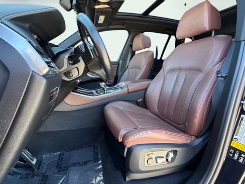 Used 2019 BMW X5 xDrive50i w/ M Sport Package AWD/4WD image 24