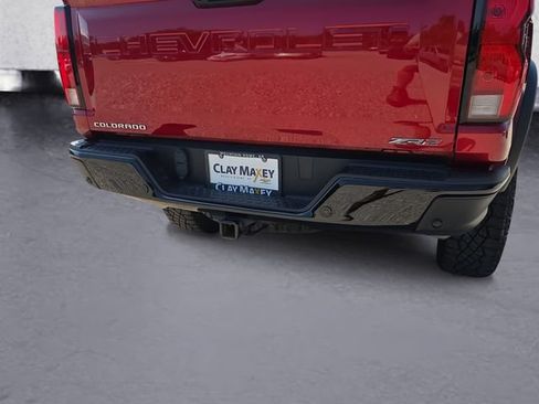 Used 2025 Chevrolet Colorado ZR2 w/ Technology Package AWD/4WD image 25