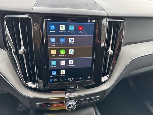 Used 2025 Volvo XC60 B5 Plus image 17