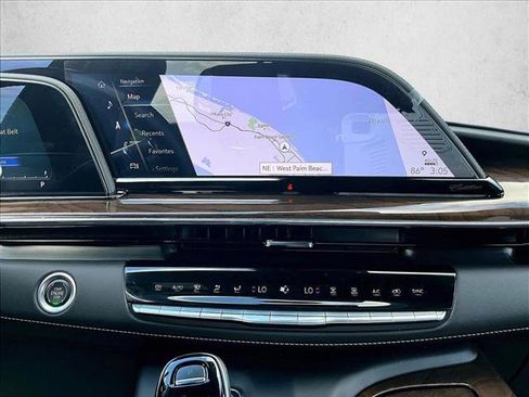 Used 2024 Cadillac Escalade ESV Sport Platinum image 8