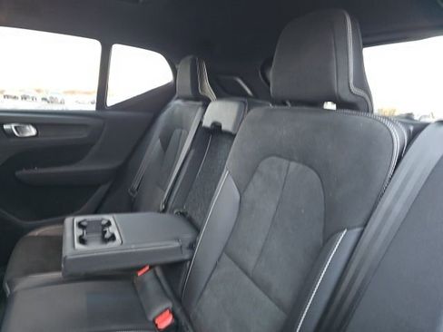 Used 2021 Volvo XC40 T5 R-Design w/ Advanced Package image 39