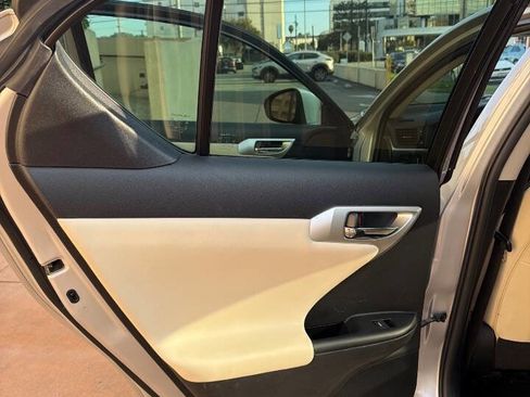 Used 2012 Lexus CT 200h Premium w/ Premium Audio Pkg image 27