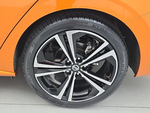 Certified 2023 Nissan Sentra SR w/ SR Premium Package FWD image 32