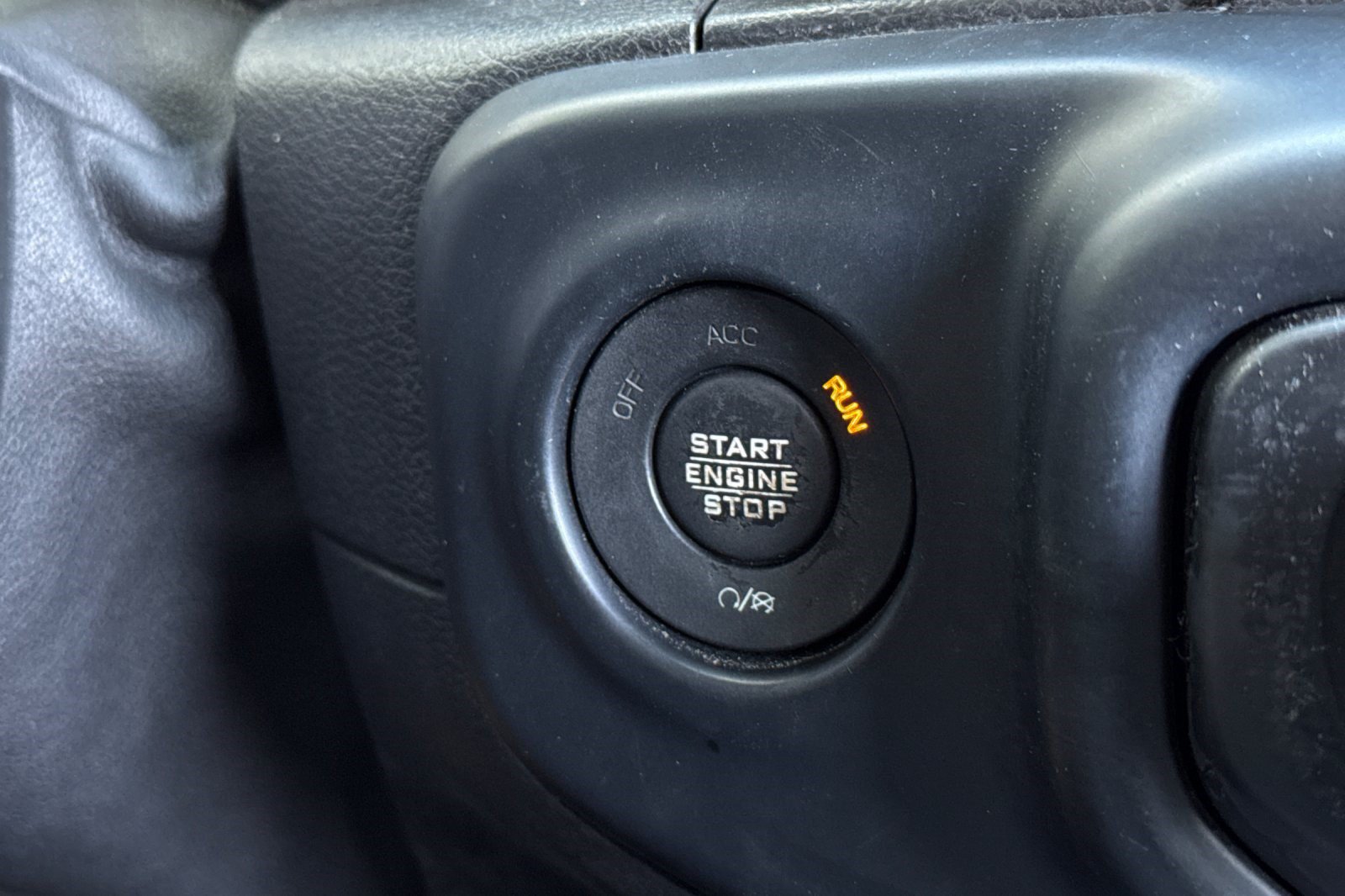 Used 2019 Jeep Wrangler Sport AWD/4WD image 15
