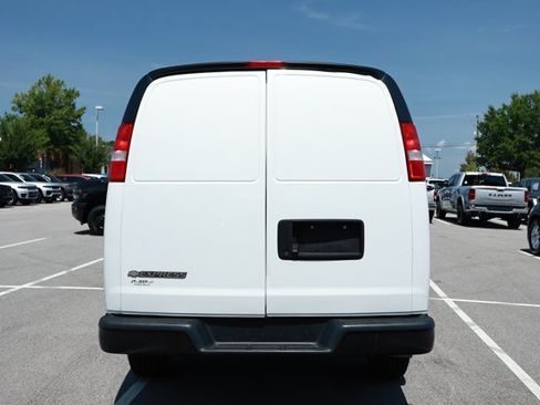 Used 2021 Chevrolet Express 2500 w/ Communications Package RWD image 8