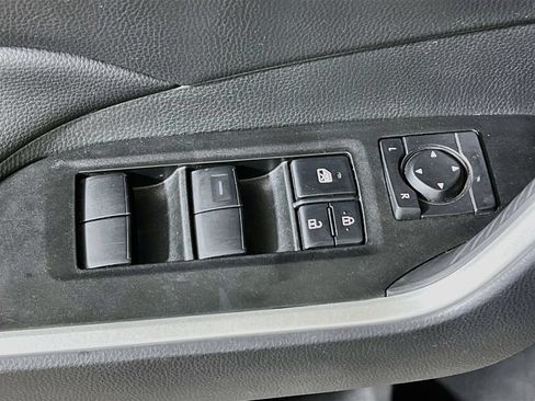 Used 2025 Toyota RAV4 LE AWD/4WD image 16