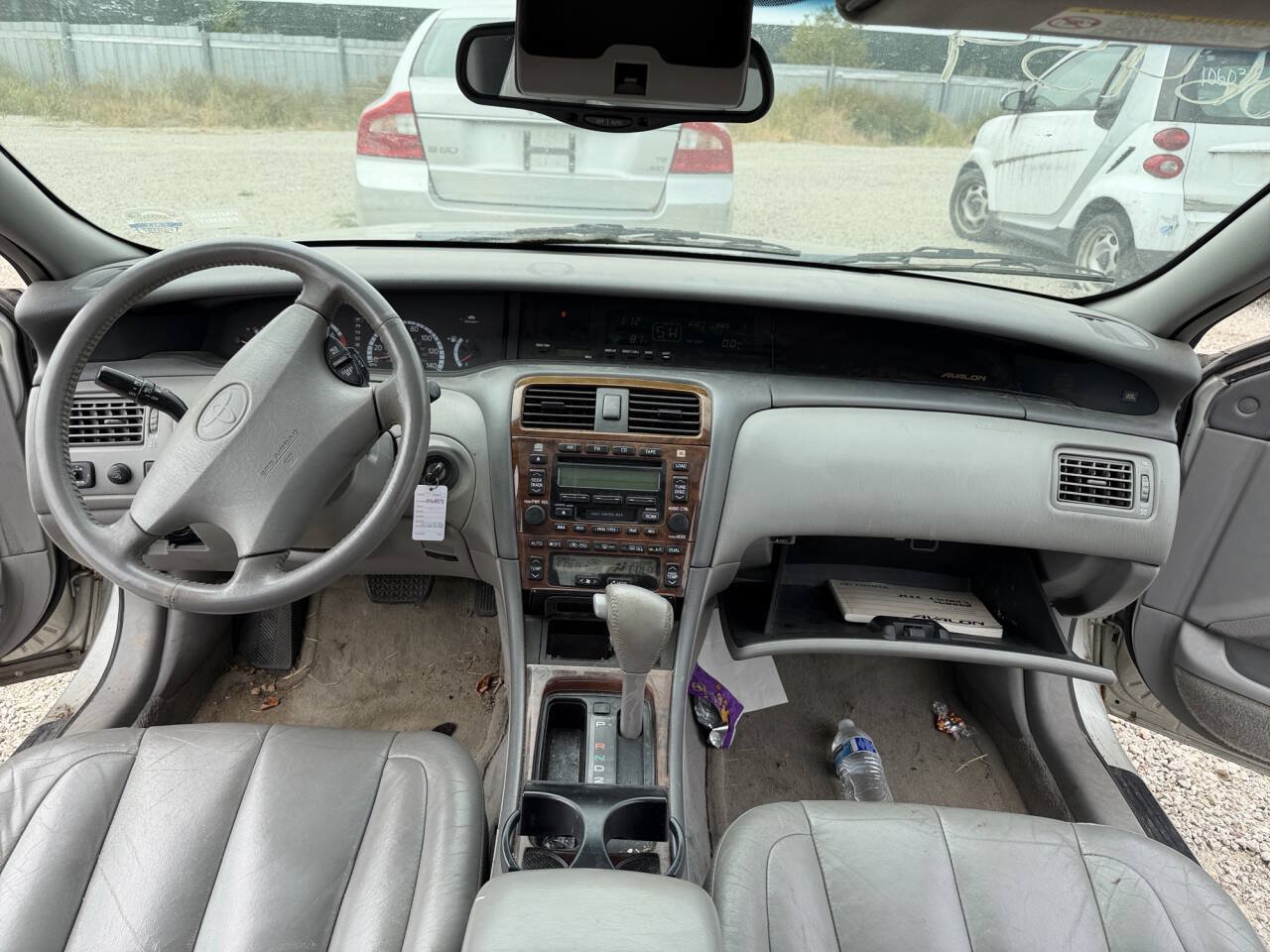 Used 2000 Toyota Avalon XL FWD image 30