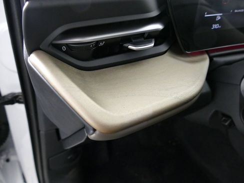 New 2025 Audi Q5 Premium Plus image 15