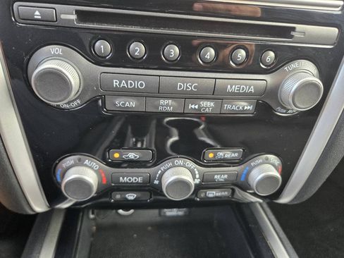 Used 2020 Nissan Pathfinder S AWD/4WD image 48