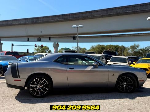Used 2018 Dodge Challenger R/T Scat Pack w/ Leather Interior Group RWD image 8