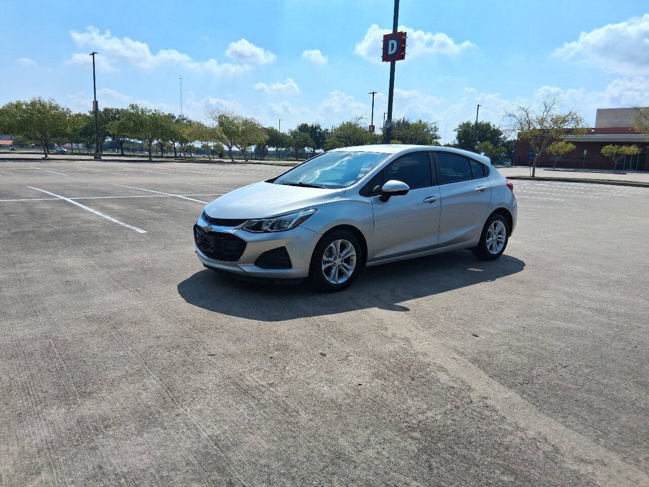 Used 2019 Chevrolet Cruze LS w/ LS Convenience Package FWD image 2