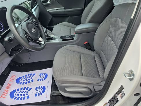 Used 2020 Kia Niro LX FWD image 10