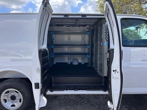 New 2025 GMC Savana 2500 w/ Driver Convenience Package RWD image 7