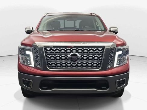 Used 2019 Nissan Titan Platinum Reserve image 4