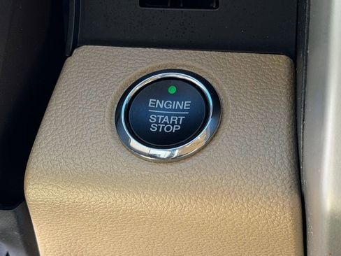 Used 2020 Ford F150 Lariat image 30