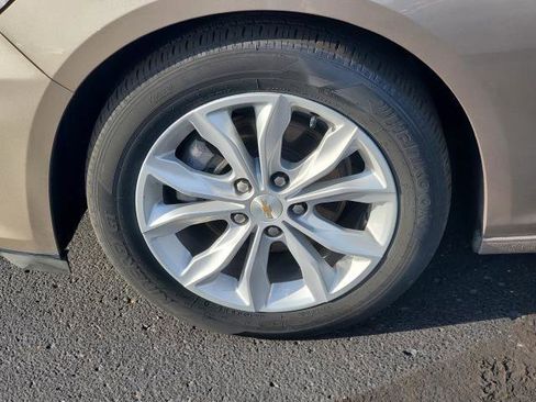 Used 2025 Chevrolet Malibu LT image 5