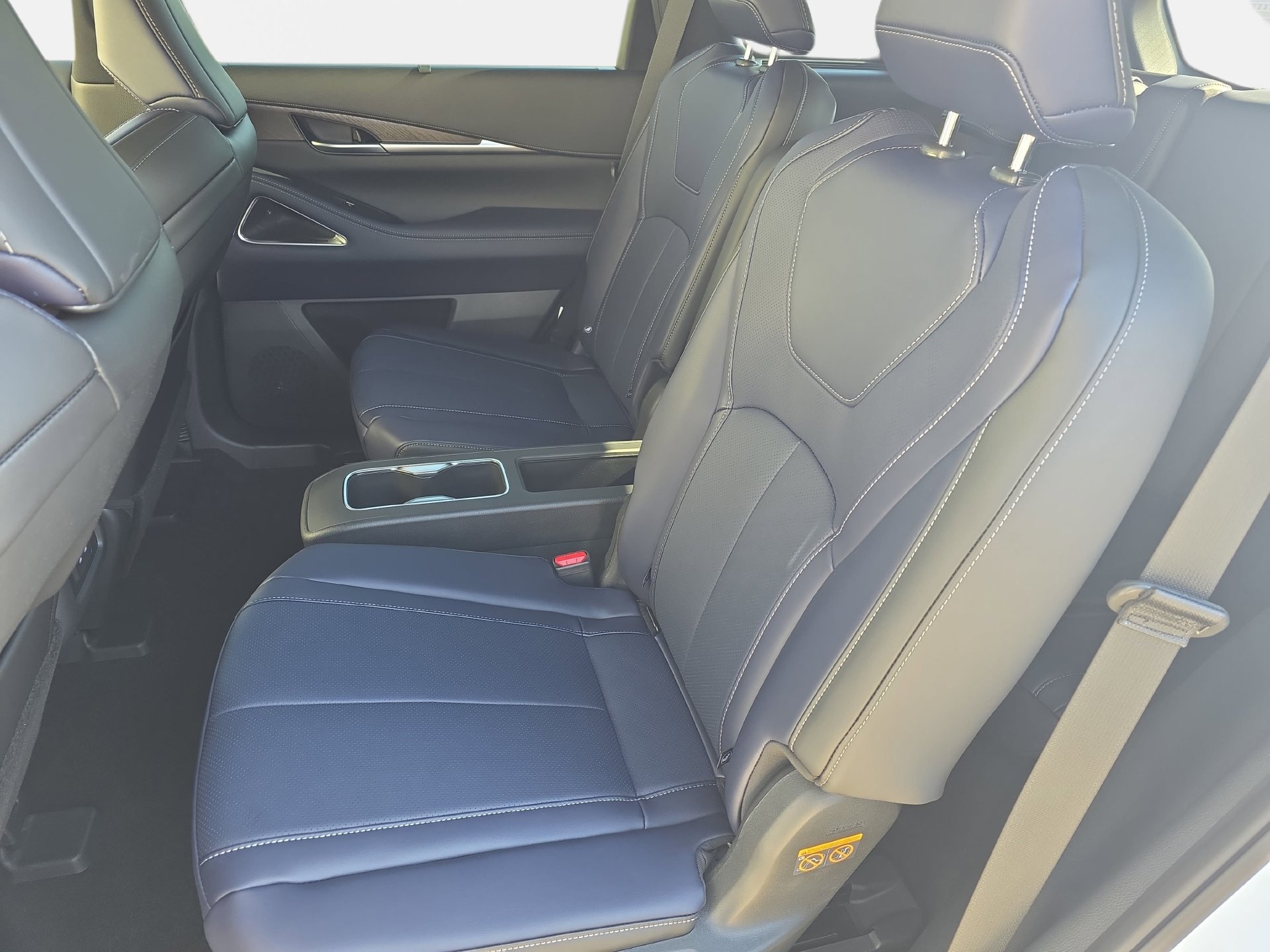 Certified 2026 INFINITI QX60 Sport w/ Dark Cargo Package AWD/4WD image 14