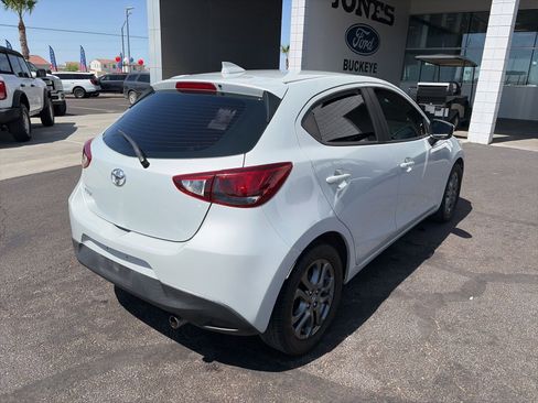 Used 2020 Toyota Yaris LE FWD image 5