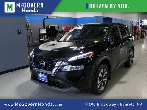 Used 2023 Nissan Rogue SV image 1