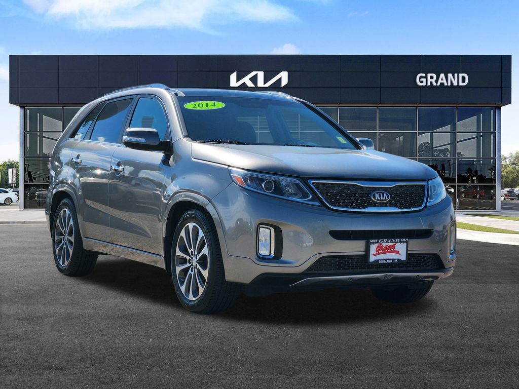 Used 2014 Kia Sorento SX w/ 3rd Row Package FWD image 2