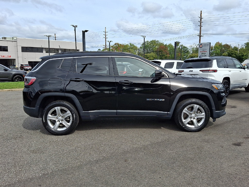 Certified 2023 Jeep Compass Latitude AWD/4WD image 7
