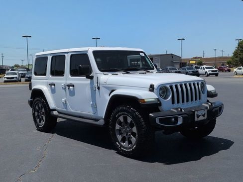 Used 2018 Jeep Wrangler Unlimited Sahara w/ Dual Top Group AWD/4WD image 2