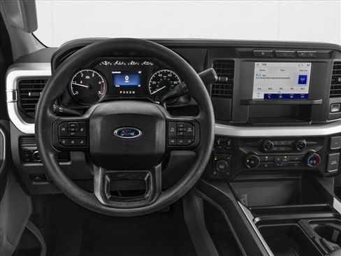 New 2026 Ford F350 XLT w/ XLT Premium Package AWD/4WD image 4