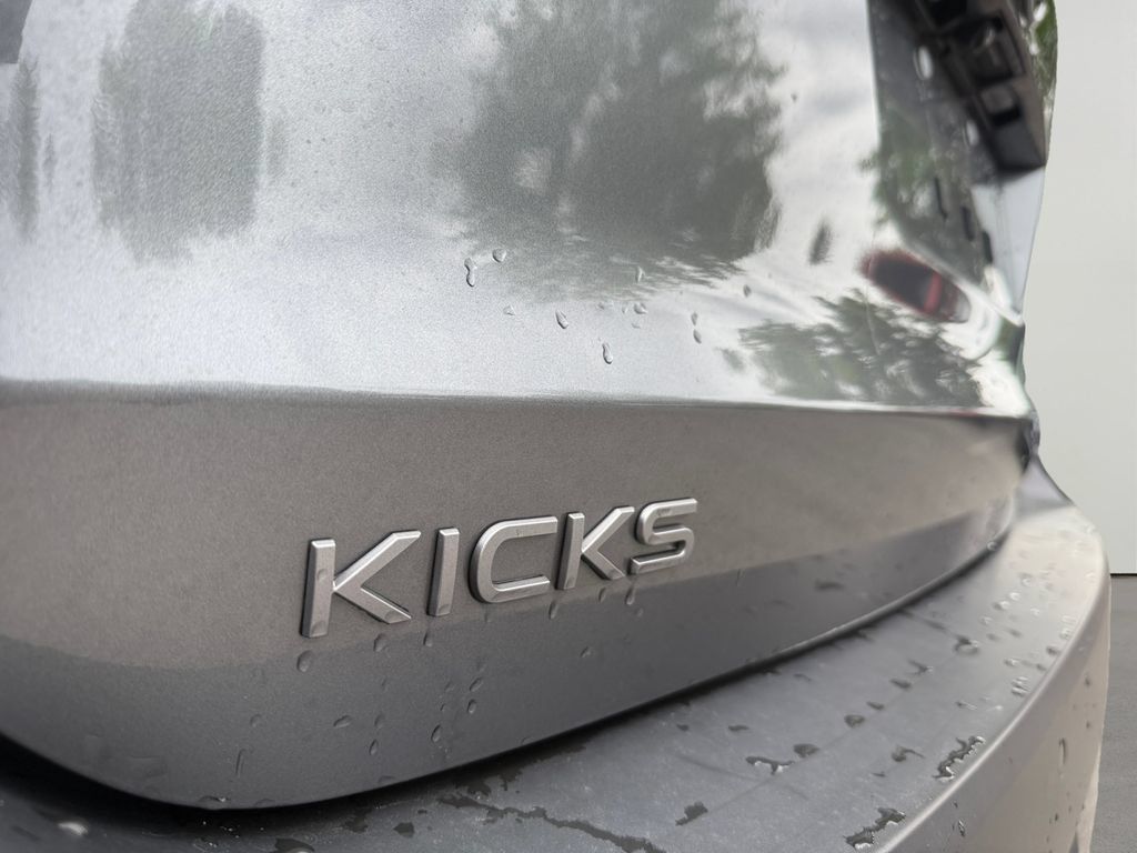 Used 2025 Nissan Kicks S AWD/4WD image 28