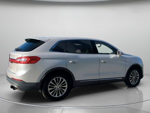 Used 2016 Lincoln MKX Select image 28