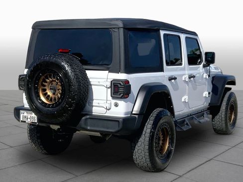 Used 2022 Jeep Wrangler Unlimited Sport AWD/4WD image 12