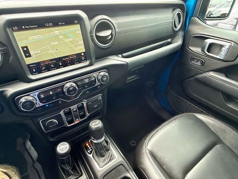 Used 2022 Jeep Wrangler Unlimited Sahara w/ Cold Weather Group image 24